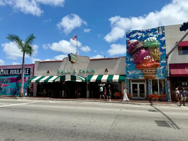 mhp, Manufactured homes for rent, modern, Manufactured homes, living, caption