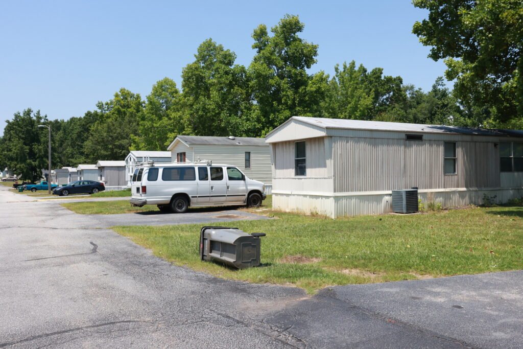 comfortable, living, homes, mobile homes, Parakeet Communities, Fox Creek