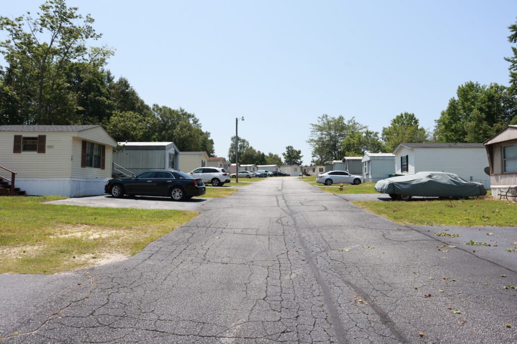 modern, Fox Creek, mhp, safe, Manufactured homes for rent, Parakeet Communities