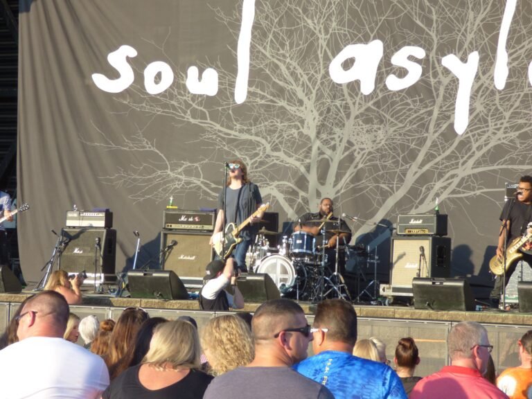 mhp, Manufactured homes for sale, Manufactured homes for rent, living, concert, comfortable